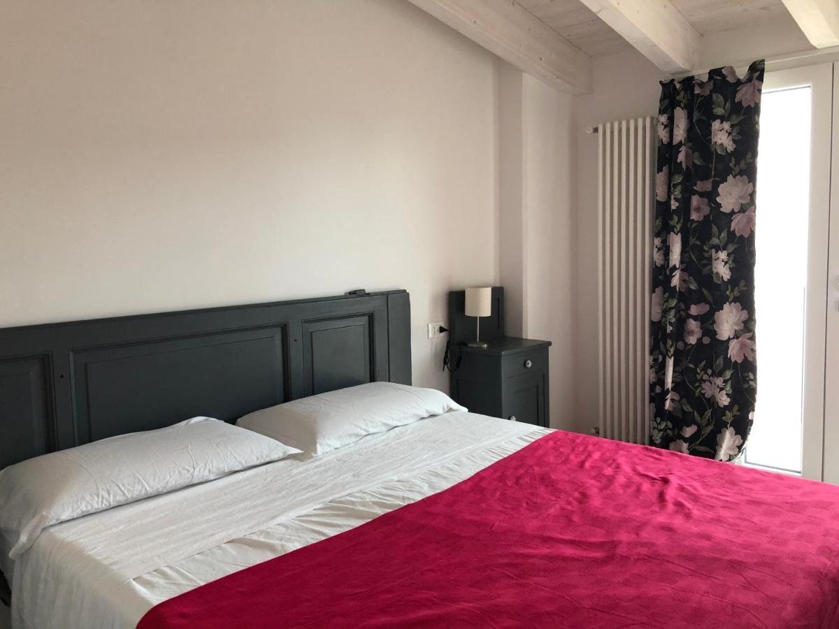 B&B Corte Del Garda Кастелнуово дел Гарда Екстериор снимка