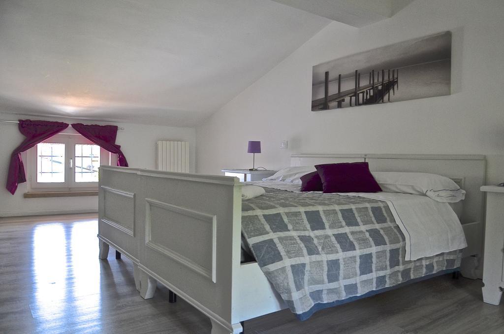 B&B Corte Del Garda Кастелнуово дел Гарда Стая снимка