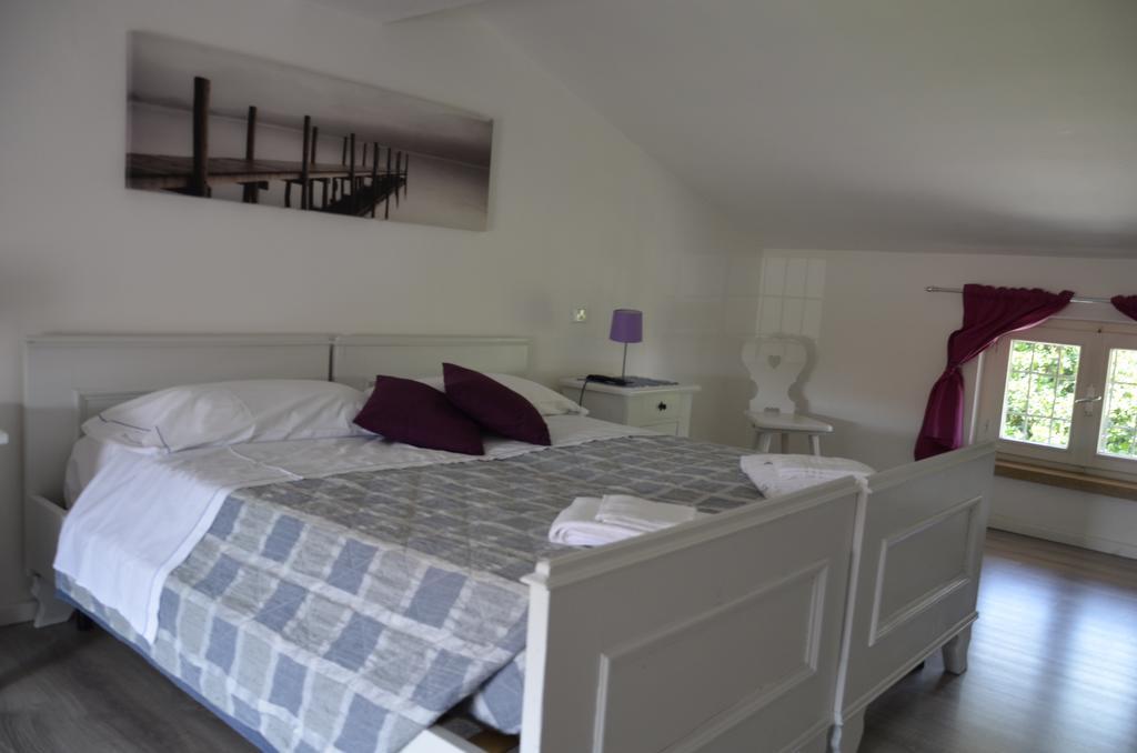 B&B Corte Del Garda Кастелнуово дел Гарда Стая снимка